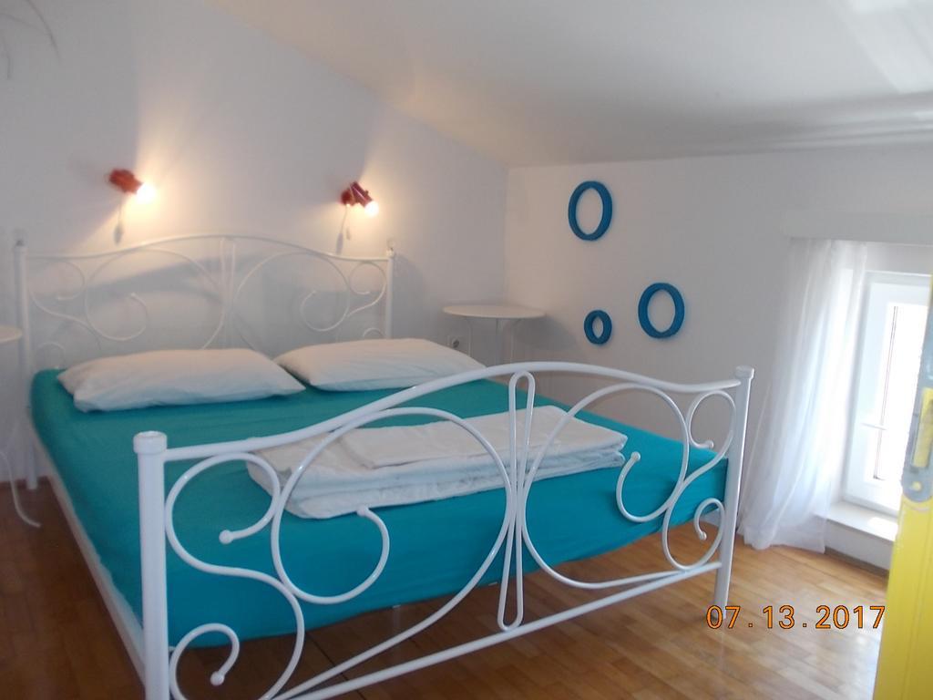Apartments Blue Sea Малий Лошинь Екстер'єр фото